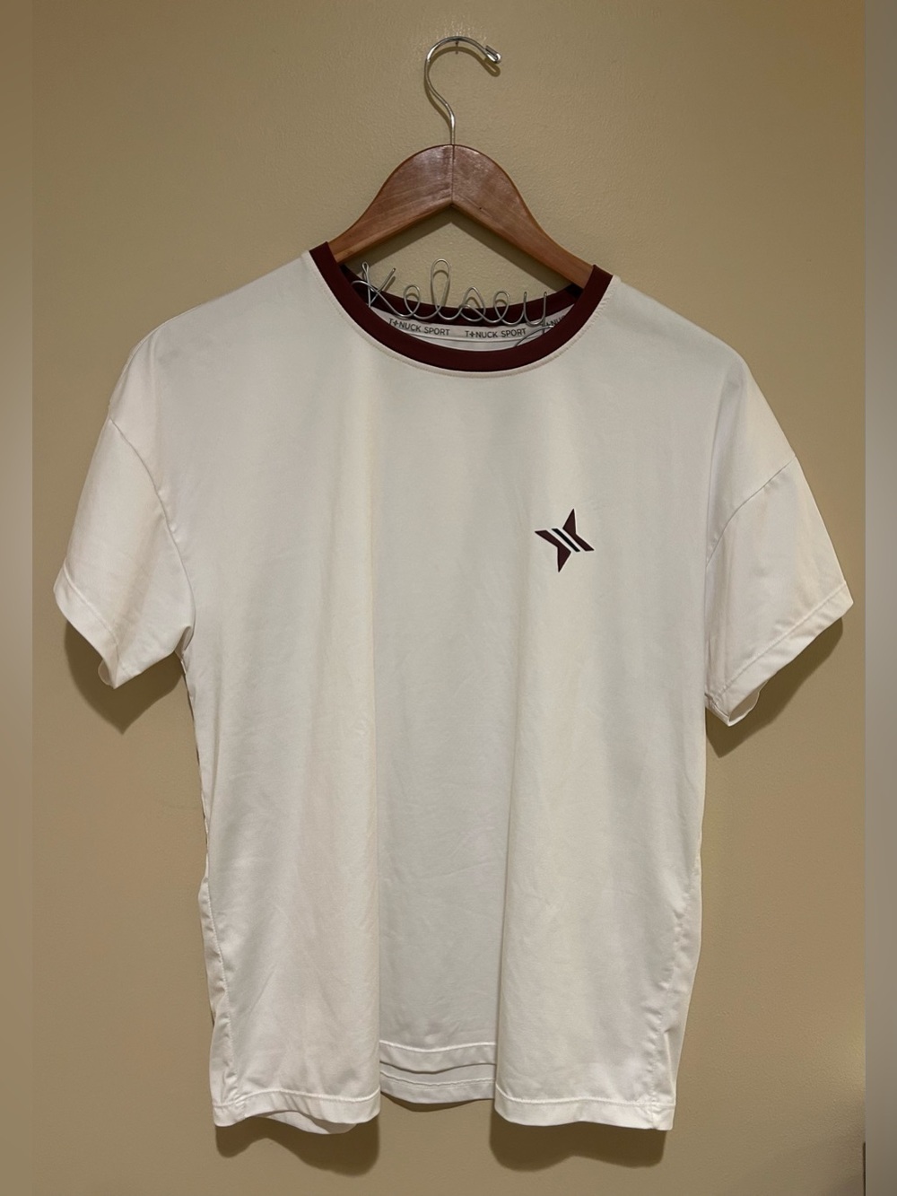 Tuckernut Sport White Athletic Top with Red & Blue Star Size Small Like New